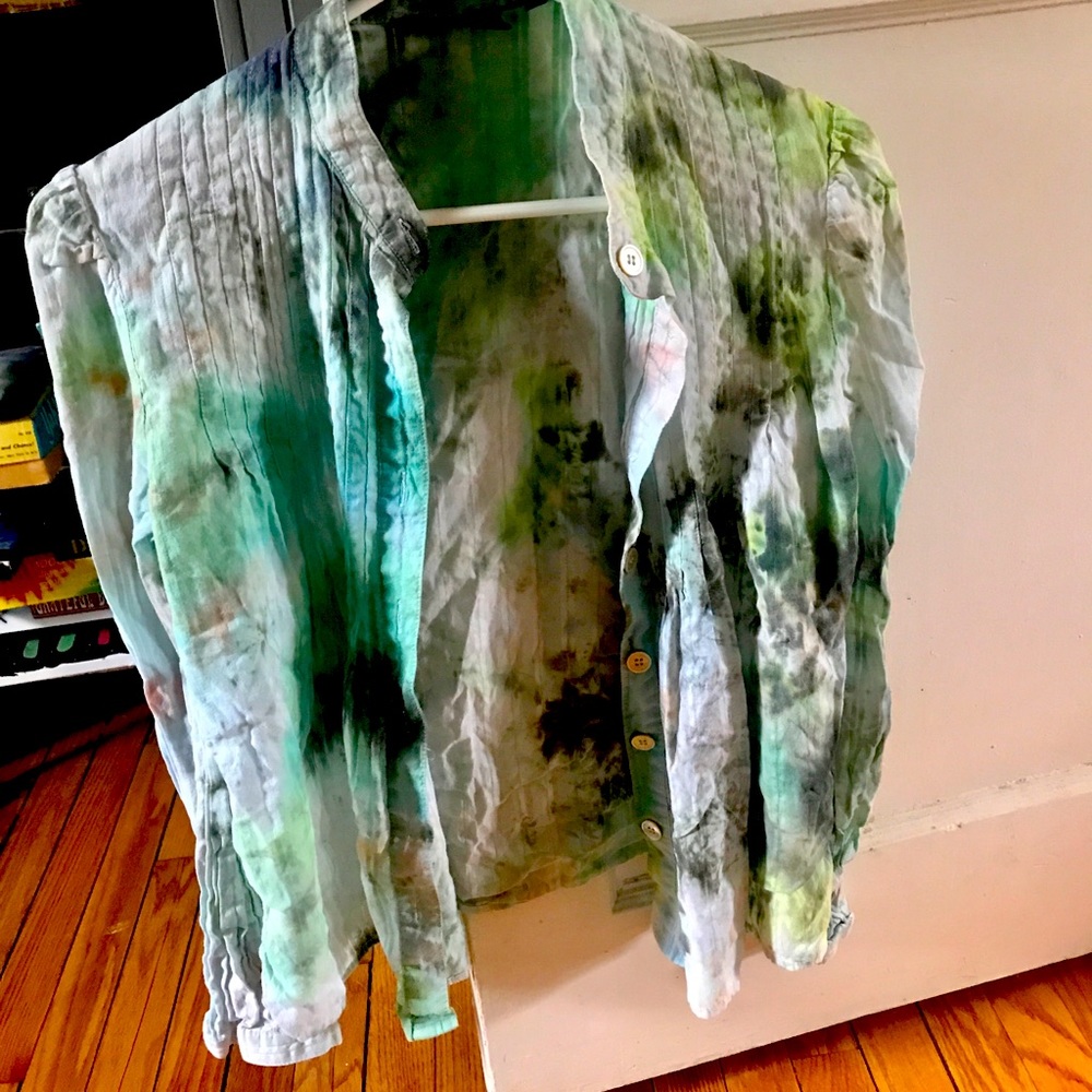 Marc Jacob’s dyed button down shirt